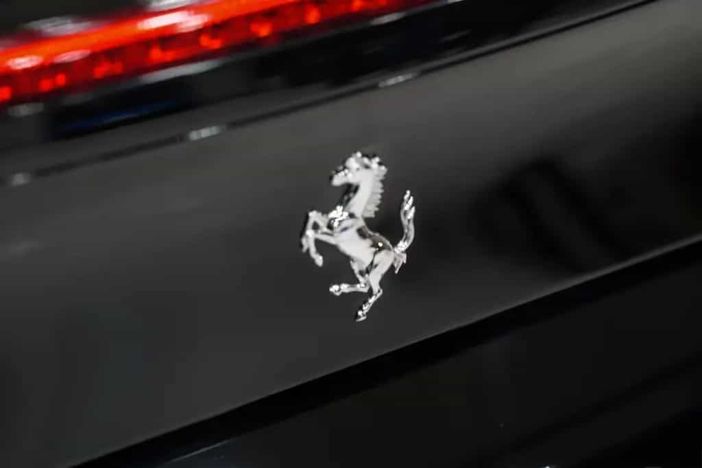 Ferrari 488 GTB*CARBON-LED*RACING-SEATS*JBL*20"LM*1.HAND 04/2017-photo-11