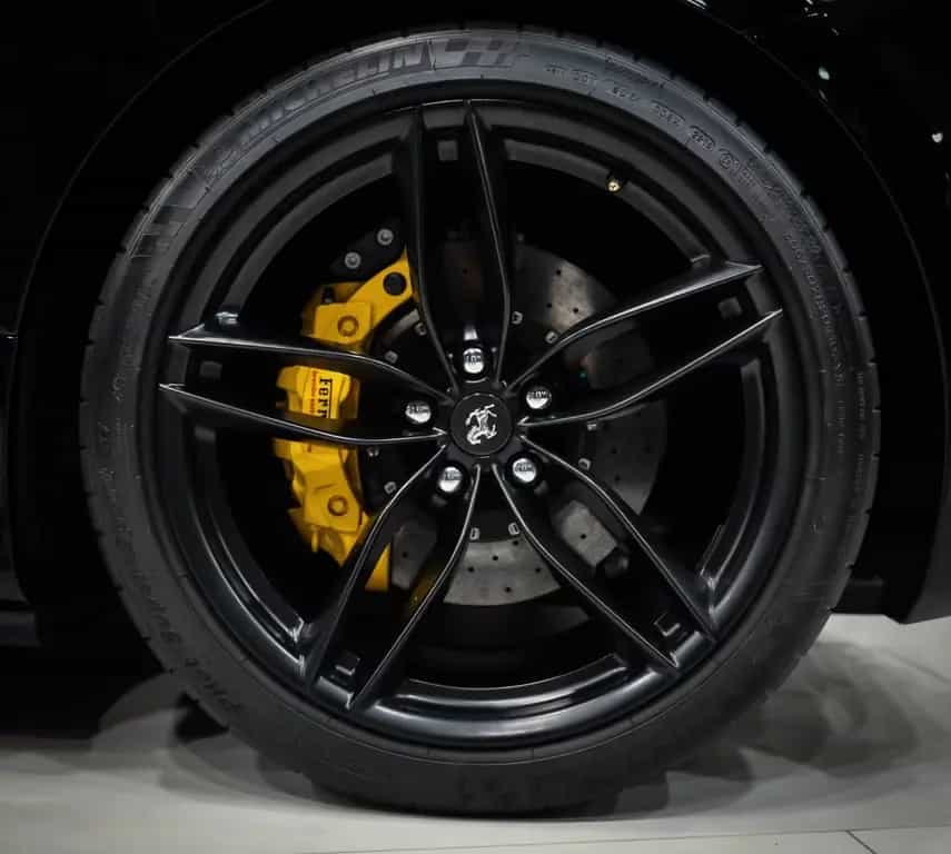 Ferrari 488 GTB*CARBON-LED*RACING-SEATS*JBL*20"LM*1.HAND 04/2017-photo-18