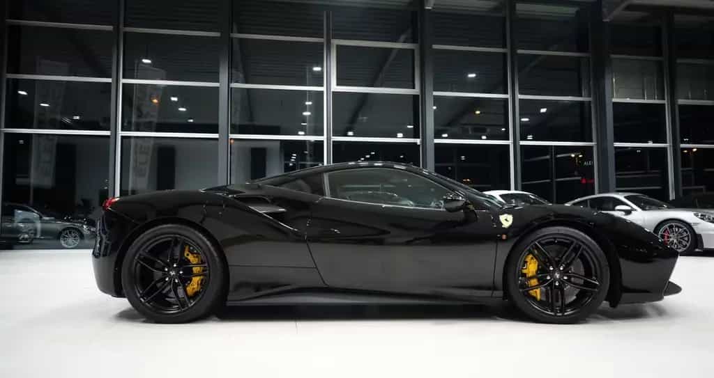Ferrari 488 GTB*CARBON-LED*RACING-SEATS*JBL*20"LM*1.HAND 04/2017-photo-6