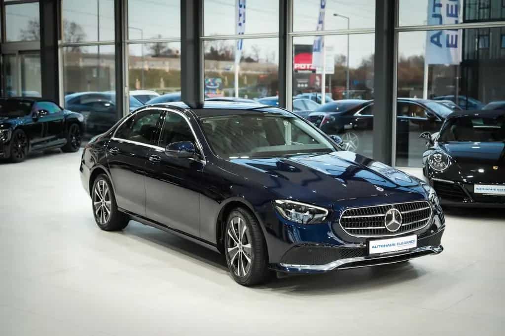Mercedes-Benz E-Class 450 4Matic Lim. Avantgarde*LEDER*NAVI*LED*360° 12/2020-photo-1