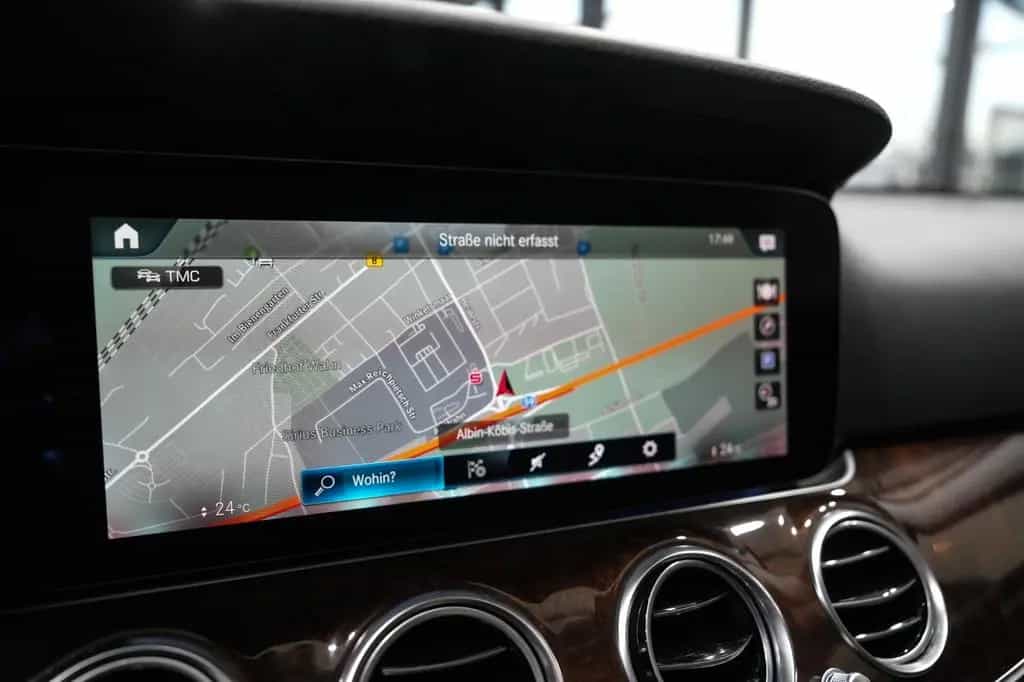 Mercedes-Benz E-Class 450 4Matic Lim. Avantgarde*LEDER*NAVI*LED*360° 12/2020-photo-17