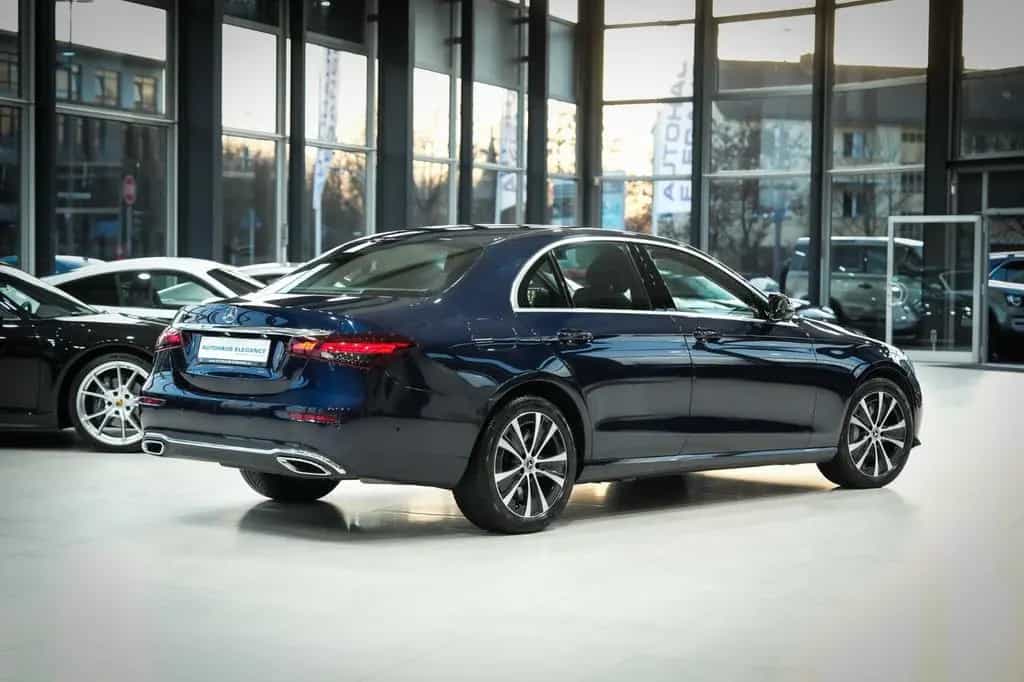 Mercedes-Benz E-Class 450 4Matic Lim. Avantgarde*LEDER*NAVI*LED*360° 12/2020-photo-2