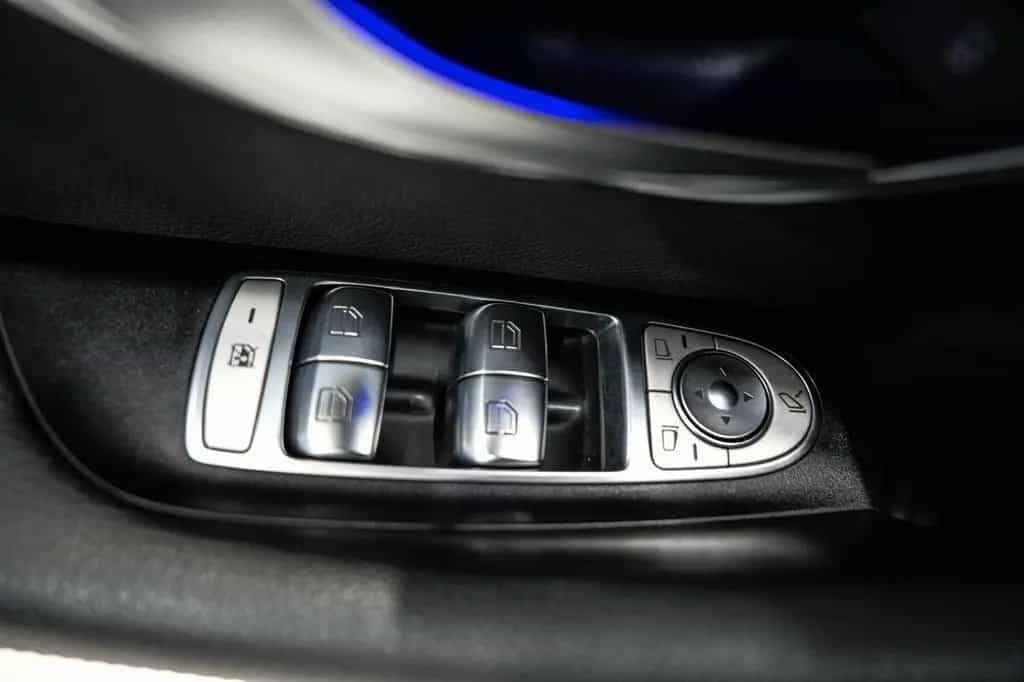 Mercedes-Benz E-Class 450 4Matic Lim. Avantgarde*LEDER*NAVI*LED*360° 12/2020-photo-21