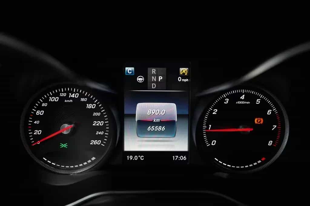 Mercedes-Benz GLC 250 Coupe 4M*AMG-LINE*AIRMATIC*HUD*BURM*LUFT 11/2016-photo-14
