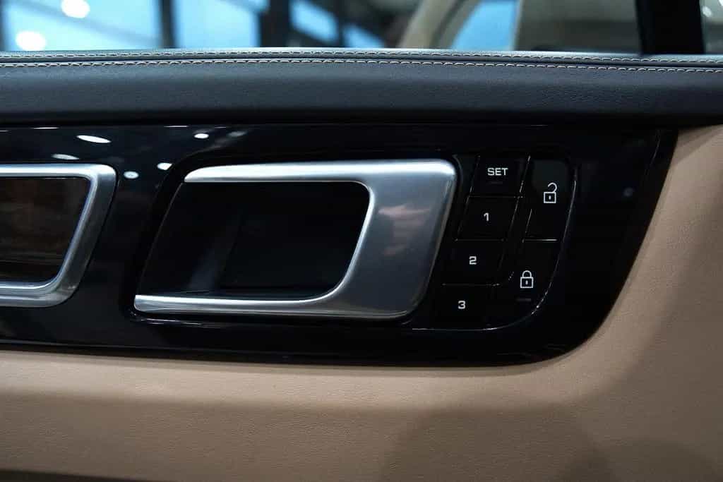 Porsche Cayenne S *SPORT-DESIGN*MATRIX*PANO*BOSE*1.HAND* 10/2019-photo-16