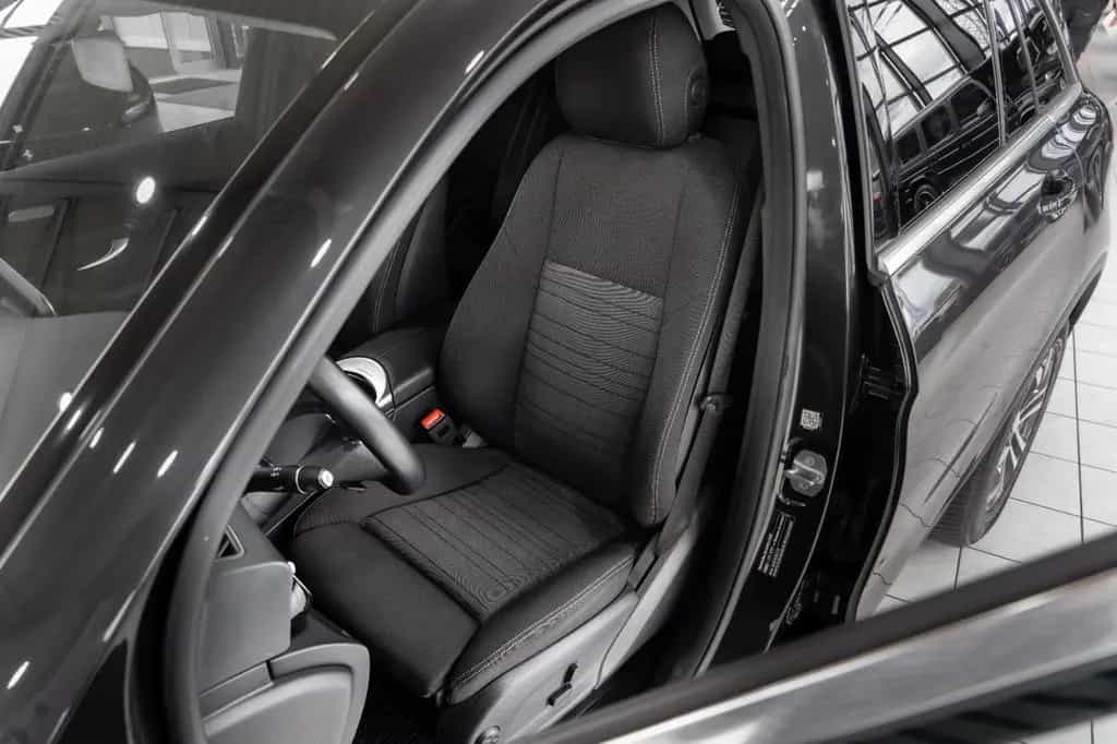 Mercedes-Benz GLC-Class d 4Matic*LED-HIGH-PERF*NAVI*PDC*1.HAND 08/2020-photo-11