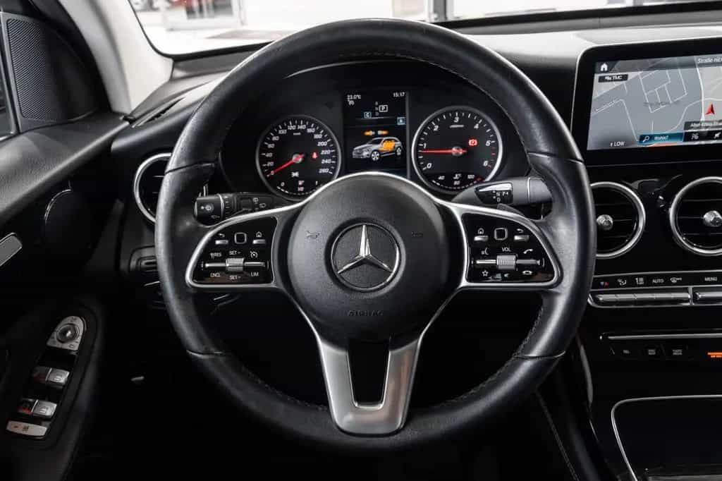 Mercedes-Benz GLC-Class d 4Matic*LED-HIGH-PERF*NAVI*PDC*1.HAND 08/2020-photo-14