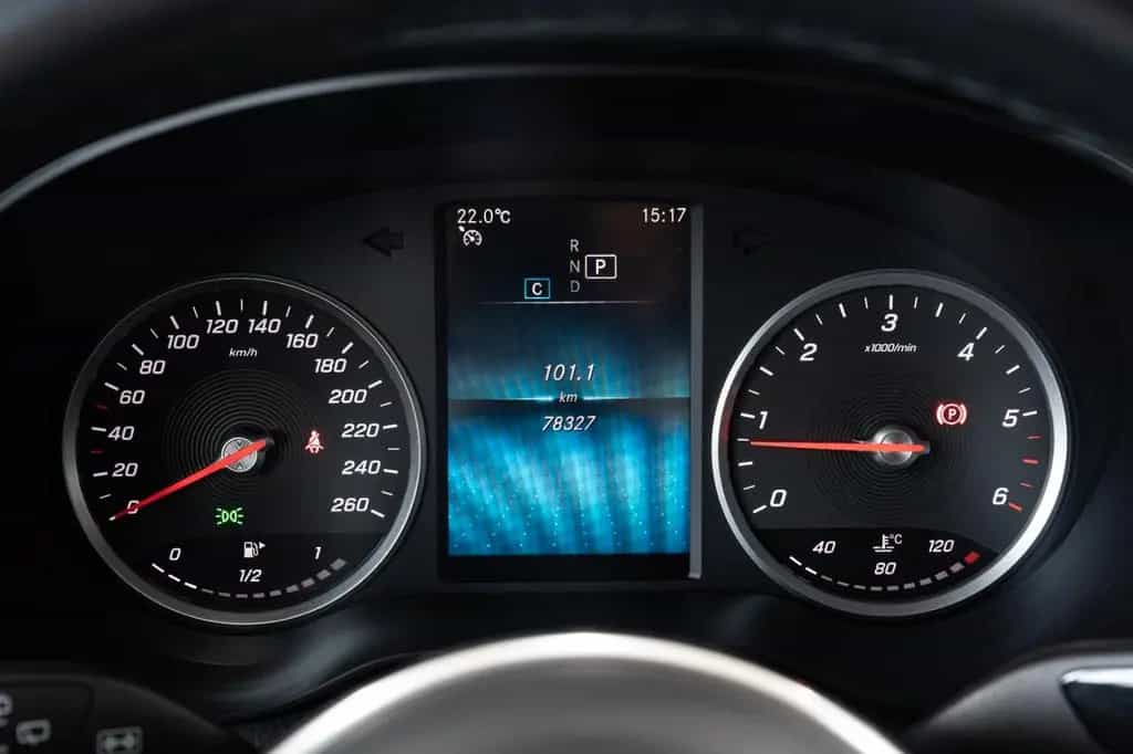 Mercedes-Benz GLC-Class d 4Matic*LED-HIGH-PERF*NAVI*PDC*1.HAND 08/2020-photo-15