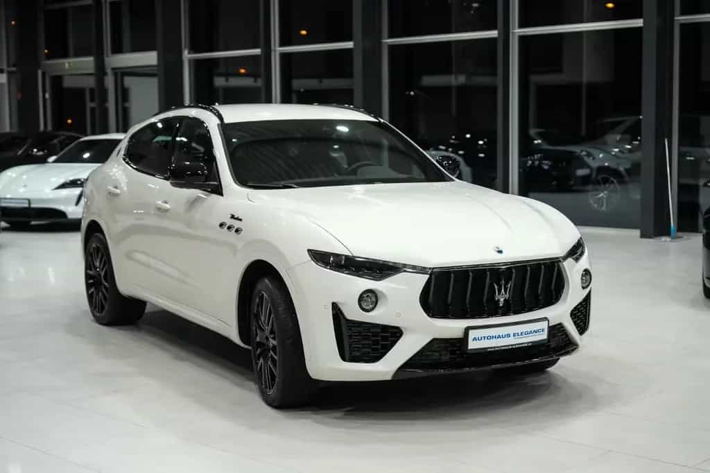 Maserati Levante *LUFTFEDERUNG*H&K*LED*21"LM*NAVI*1-HAN* 01/2024-photo-1