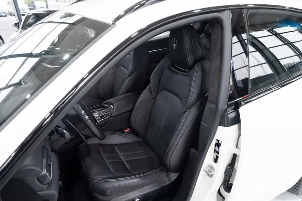 Maserati Levante *LUFTFEDERUNG*H&K*LED*21"LM*NAVI*1-HAN* 01/2024-photo-12