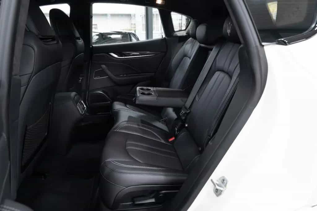 Maserati Levante *LUFTFEDERUNG*H&K*LED*21"LM*NAVI*1-HAN* 01/2024-photo-13