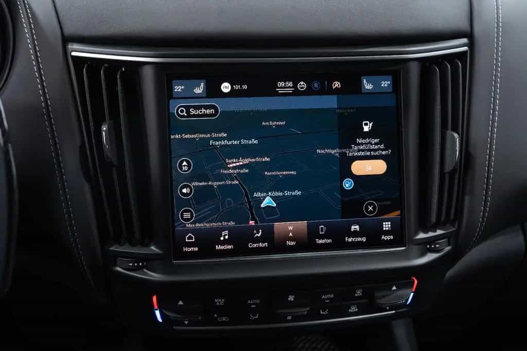 Maserati Levante *LUFTFEDERUNG*H&K*LED*21"LM*NAVI*1-HAN* 01/2024-photo-18
