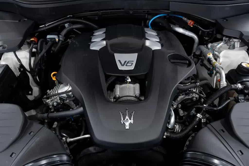 Maserati Levante *LUFTFEDERUNG*H&K*LED*21"LM*NAVI*1-HAN* 01/2024-photo-25