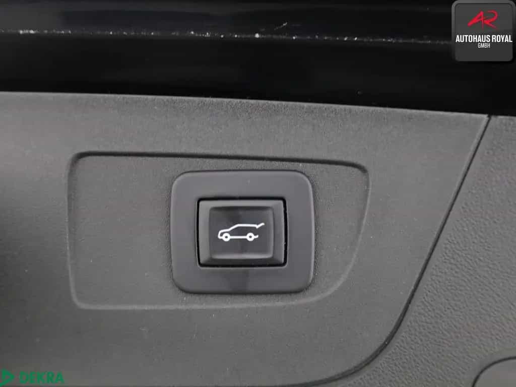 Opel Insignia ST 2.0 CDTI 4x4 HEADUP,KEYLESS,ACC,BOSE 10/2019-photo-19