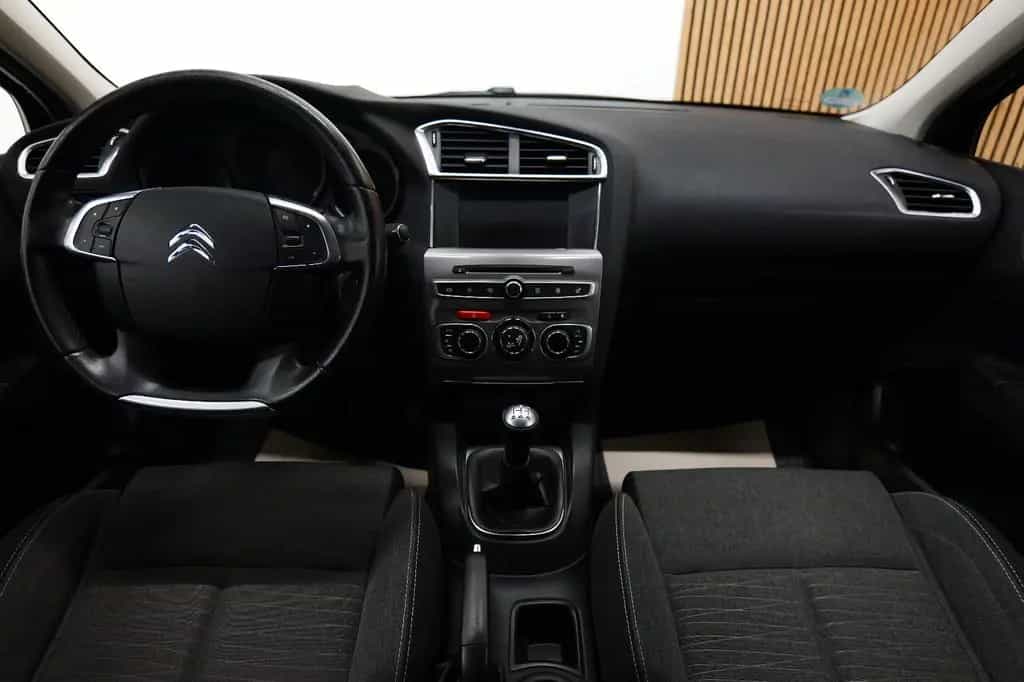 Citroën C4 1.2 PureTech Lim. LED/PDC/TEMP/SHZ+TÜV 08.27 03/2017-photo-10