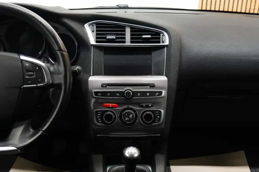 Citroën C4 1.2 PureTech Lim. LED/PDC/TEMP/SHZ+TÜV 08.27 03/2017-photo-11