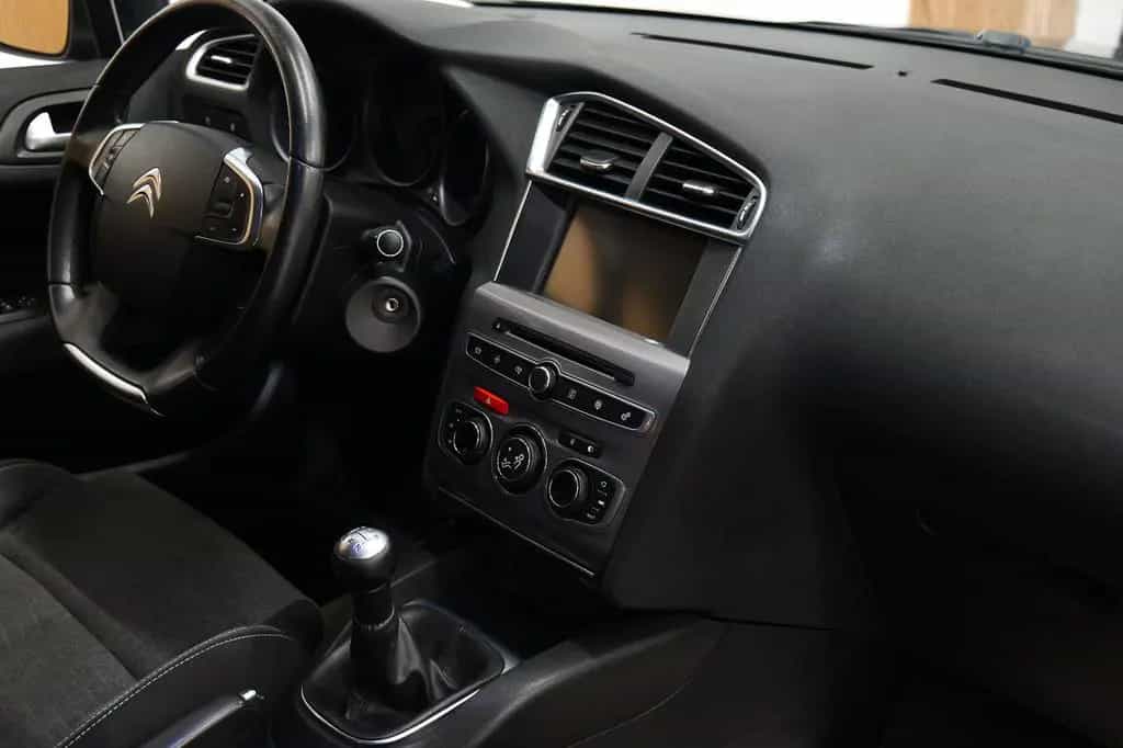 Citroën C4 1.2 PureTech Lim. LED/PDC/TEMP/SHZ+TÜV 08.27 03/2017-photo-14