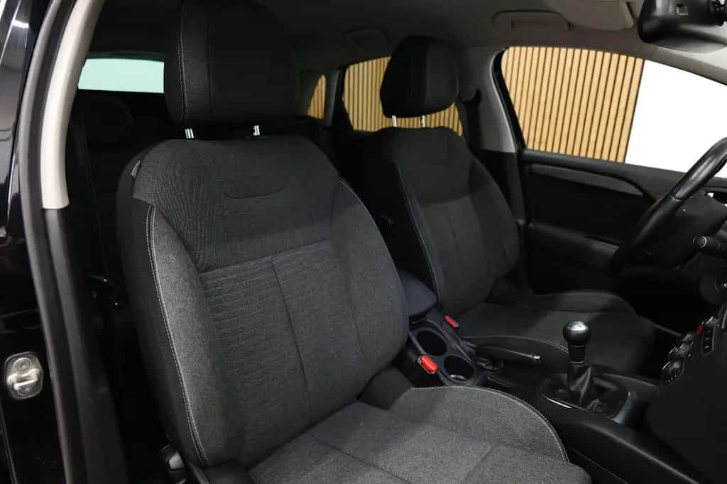 Citroën C4 1.2 PureTech Lim. LED/PDC/TEMP/SHZ+TÜV 08.27 03/2017-photo-15