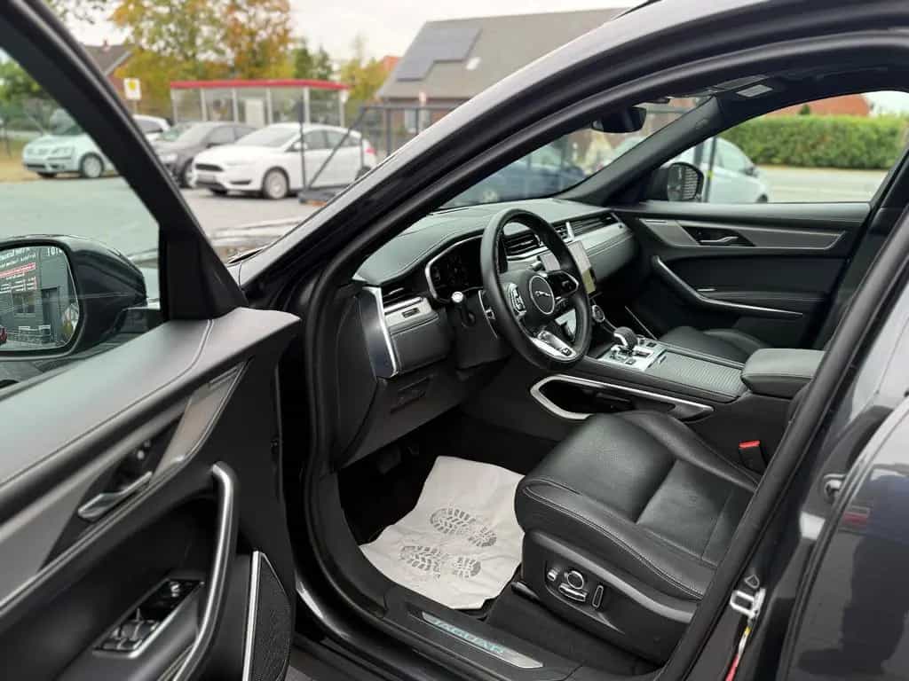 Jaguar F-Pace R-Dynamic SE AWD Blackback*360°Kam*TOP*1H 02/2021-photo-17