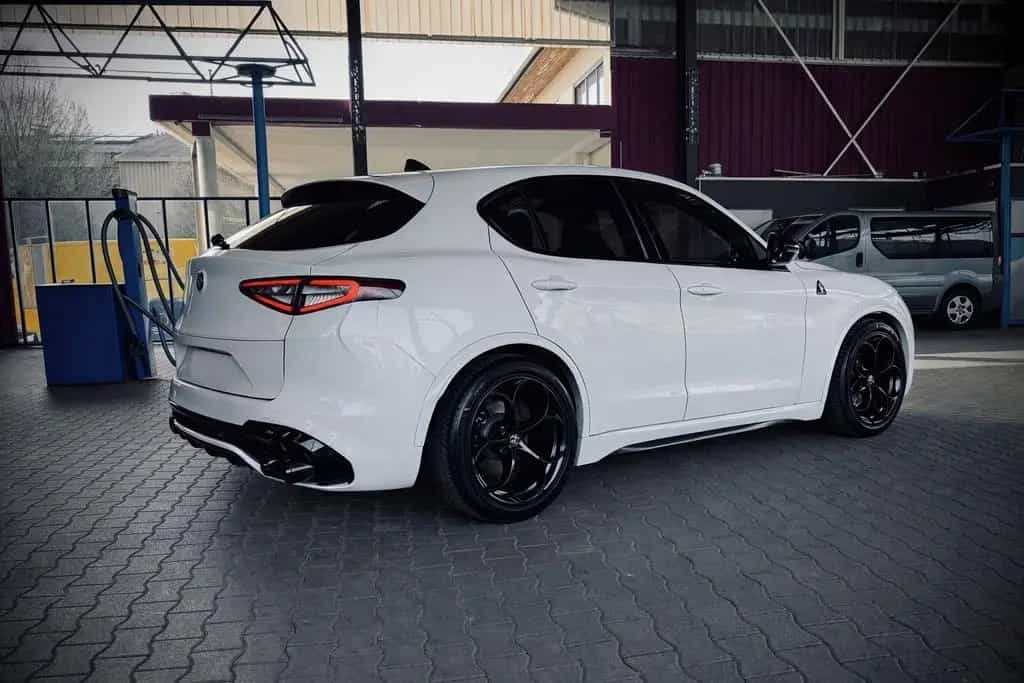 Alfa Romeo Stelvio QV Umbau uvm 08/2019-photo-2