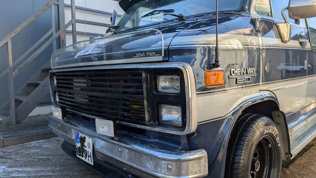 Chevrolet Chevy Van 10/1987-photo-12