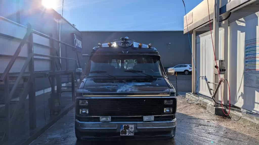 Chevrolet Chevy Van 10/1987-photo-13