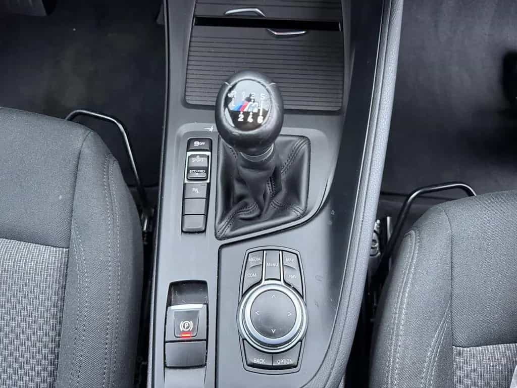 BMW X1 ssDrive 18 i Advantage * Navi * LED * AHK * 09/2018-photo-15