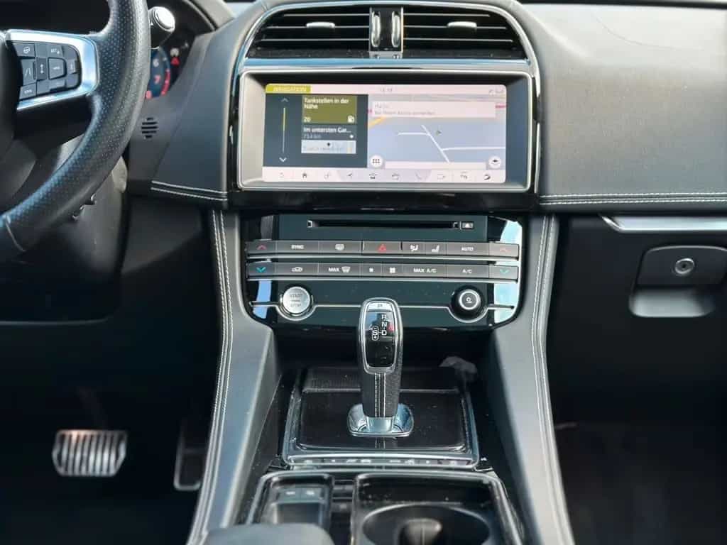 Jaguar F-Pace F-PACE SVR AWD Garantie* Sport* 1.Hand* 01/2020-photo-31