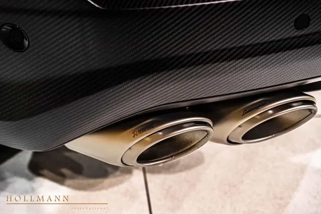 Lamborghini Urus PERFORMANTE + FULL CARBON + 3D B&O + null-photo-18