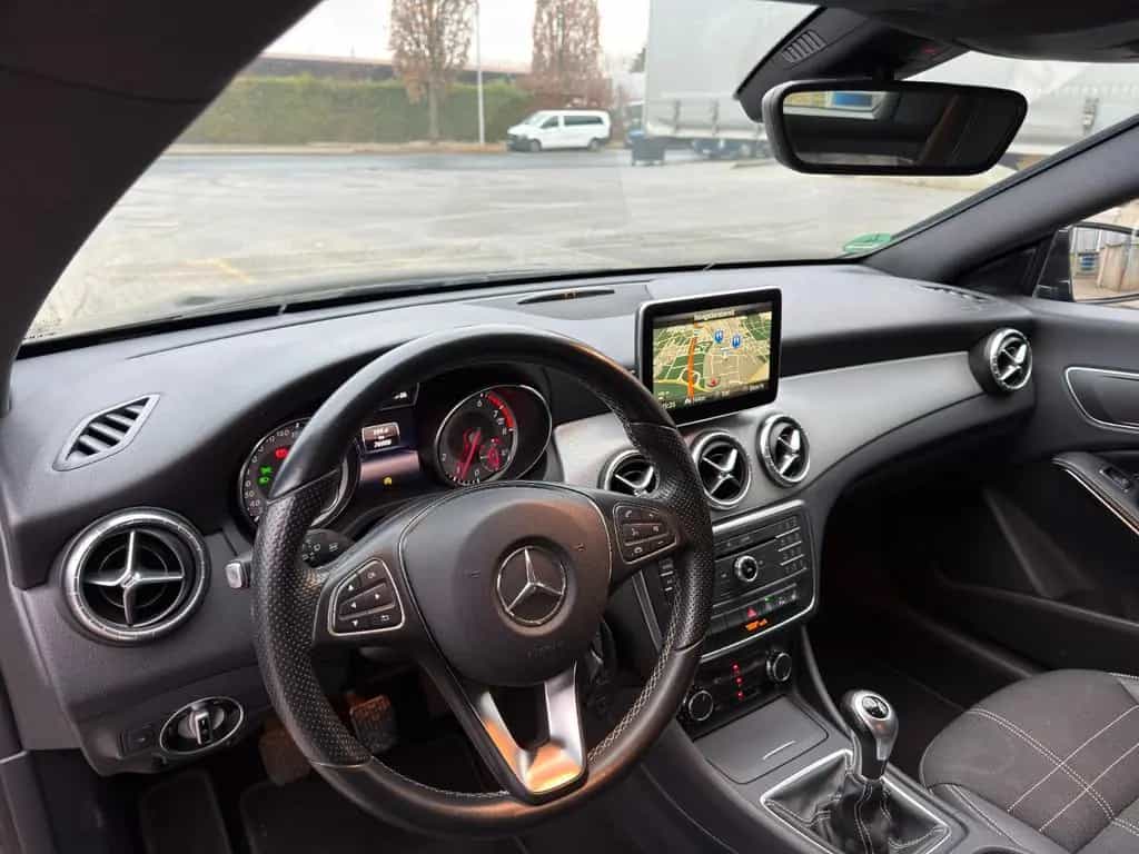 Mercedes-Benz CLA-Class 200 Shooting Brake Urban Garantie* Xenon* 07/2015-photo-14