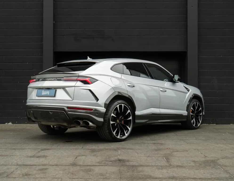 Lamborghini Urus 4.0 V8*FRESHSERVICE*B&O*Carbon*HUD*Ceramic* 03/2019-photo-2