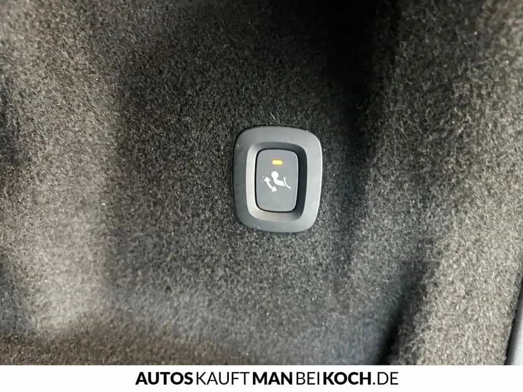 Volvo XC60 D4 AWD Momentum 360° ACC BLIS H/K Allrad 10/2018-photo-17