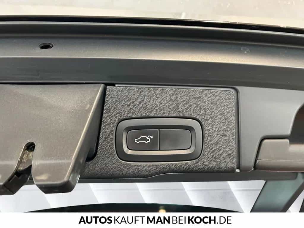 Volvo XC60 D4 AWD Momentum 360° ACC BLIS H/K Allrad 10/2018-photo-18