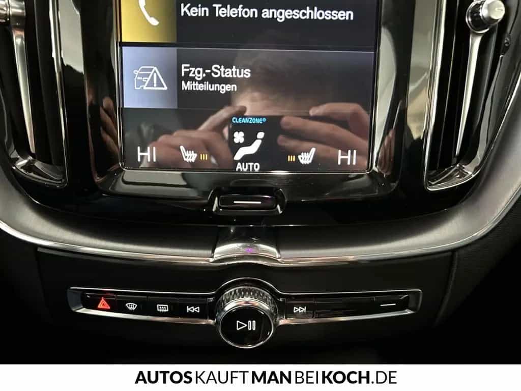 Volvo XC60 D4 AWD Momentum 360° ACC BLIS H/K Allrad 10/2018-photo-21