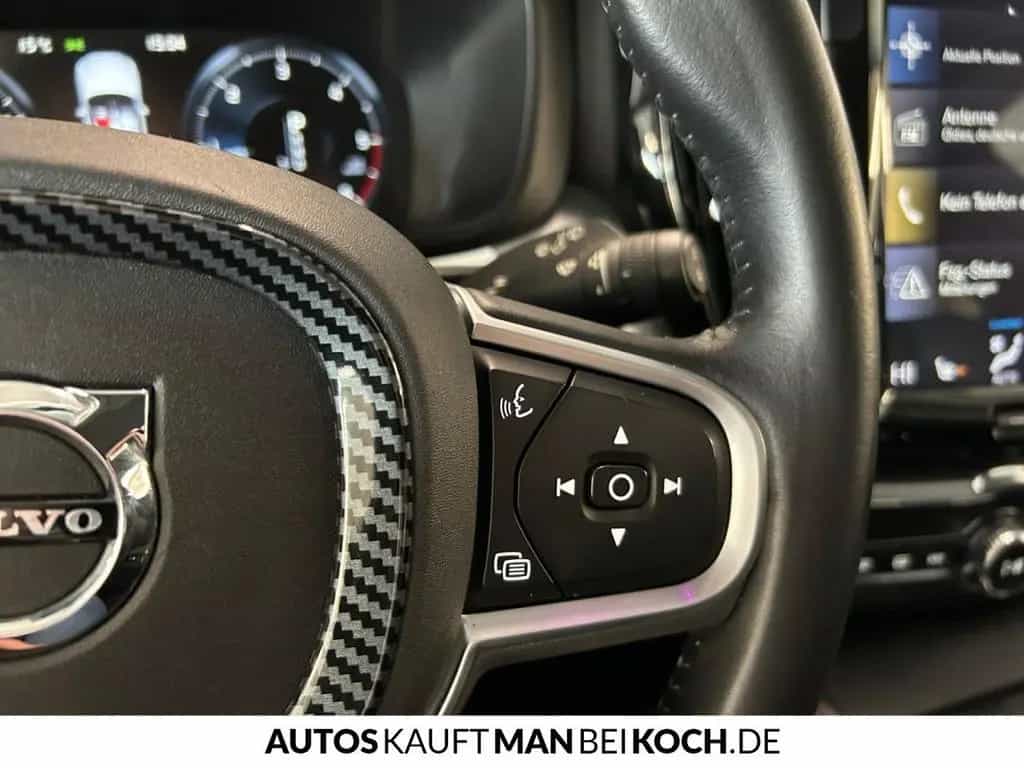 Volvo XC60 D4 AWD Momentum 360° ACC BLIS H/K Allrad 10/2018-photo-32