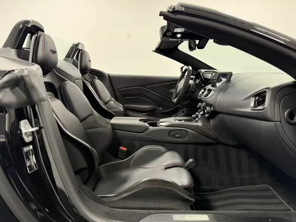 Aston Martin V12 Vantage Roadster / Lightweight Package / PPF 06/2023-photo-18
