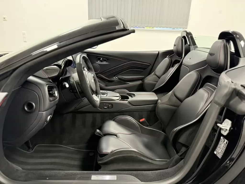 Aston Martin V12 Vantage Roadster / Lightweight Package / PPF 06/2023-photo-20