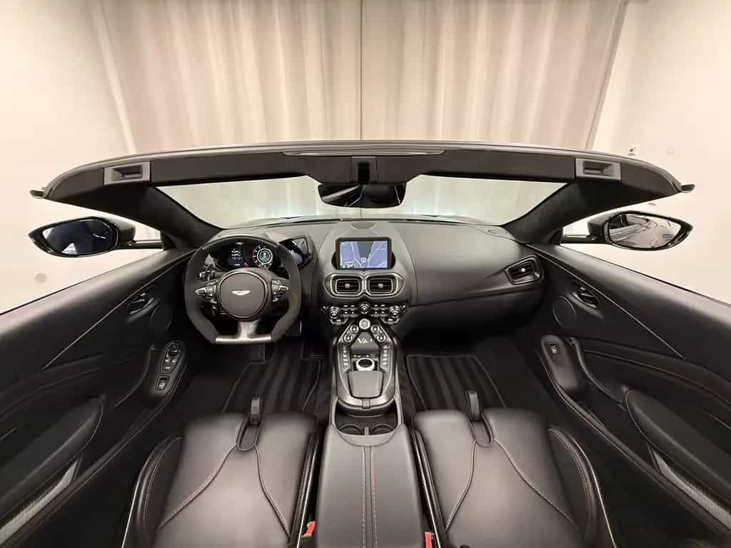 Aston Martin V12 Vantage Roadster / Lightweight Package / PPF 06/2023-photo-26