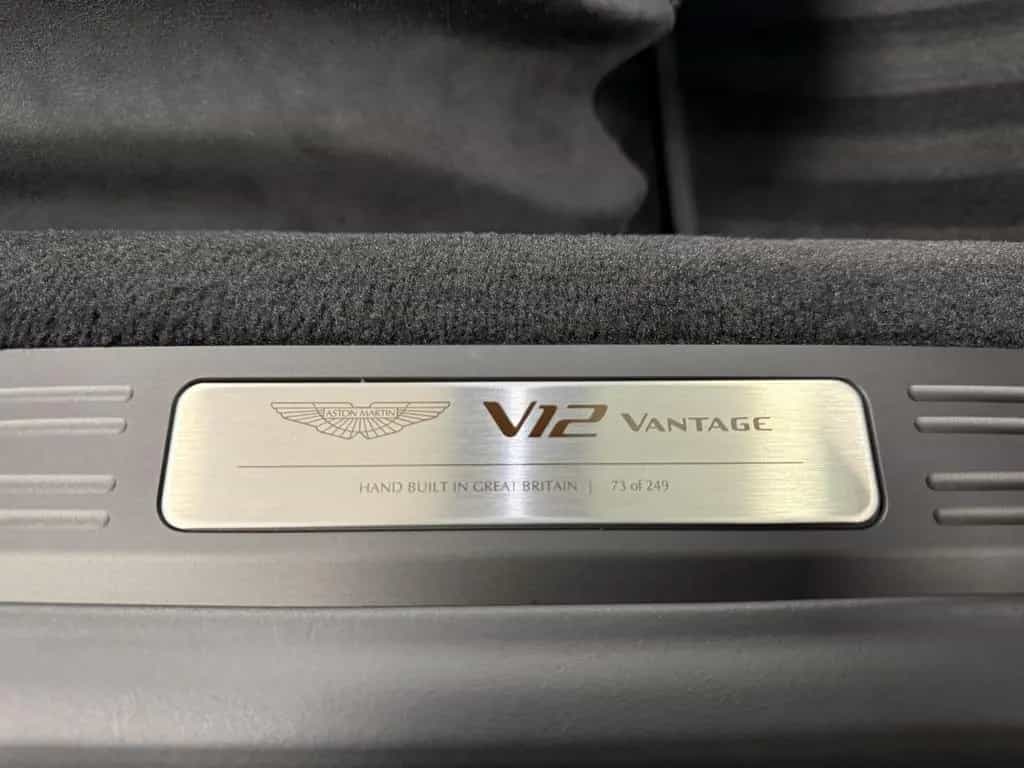 Aston Martin V12 Vantage Roadster / Lightweight Package / PPF 06/2023-photo-29