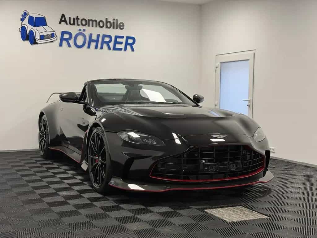 Aston Martin V12 Vantage Roadster / Lightweight Package / PPF 06/2023-photo-35