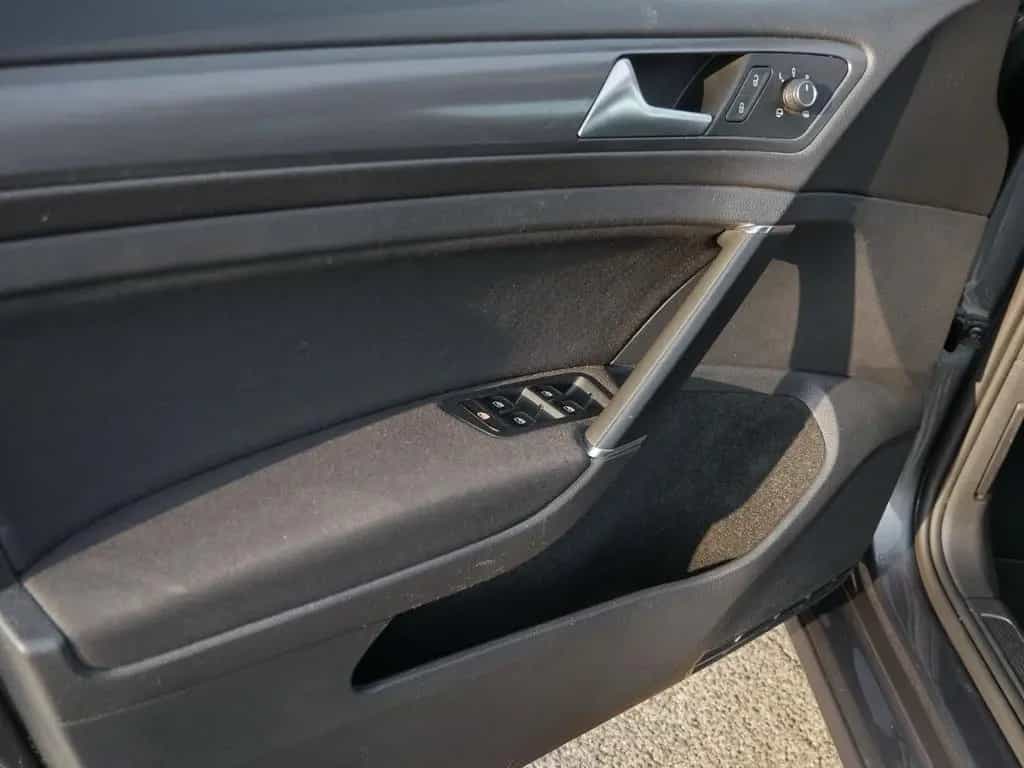 Volkswagen Golf TSI DSG Comfortline*AHK* 04/2017-photo-19
