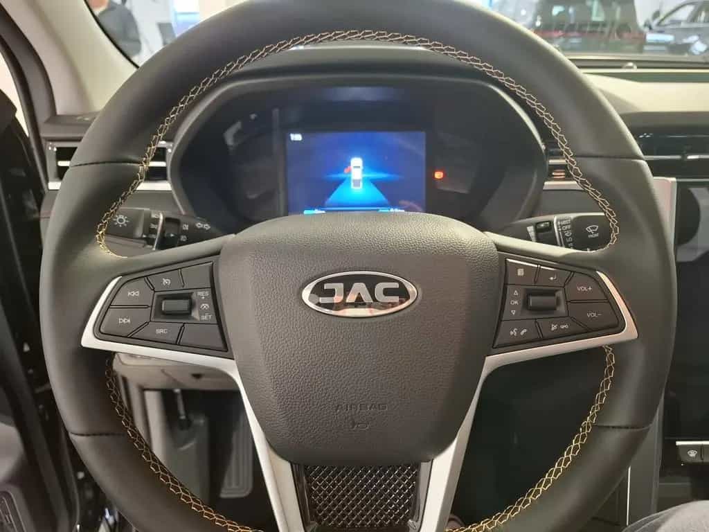JAC 8 Pro T8 4x4 2.4L MT Doka 8 Pro null-photo-13
