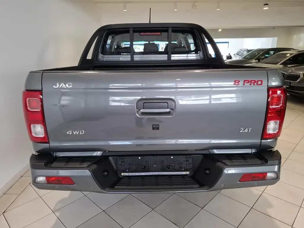 JAC 8 Pro T8 4x4 2.4L MT Doka 8 Pro null-photo-3