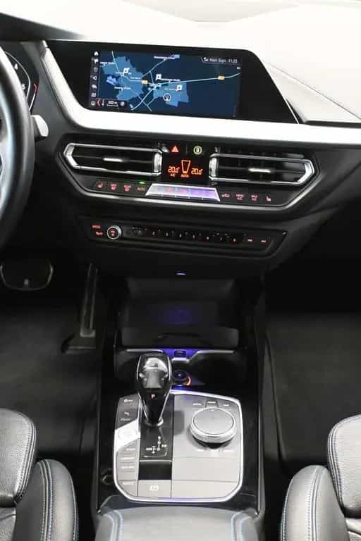 BMW 120 d xDrive M Sport *KAMERA*HEAD-UP*AHK*LED 07/2019-photo-12