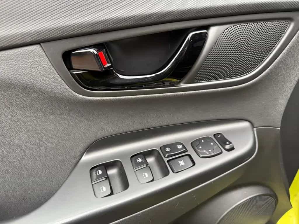 Hyundai KONA Style 2WD / 12 Monate Garantie 12/2018-photo-13