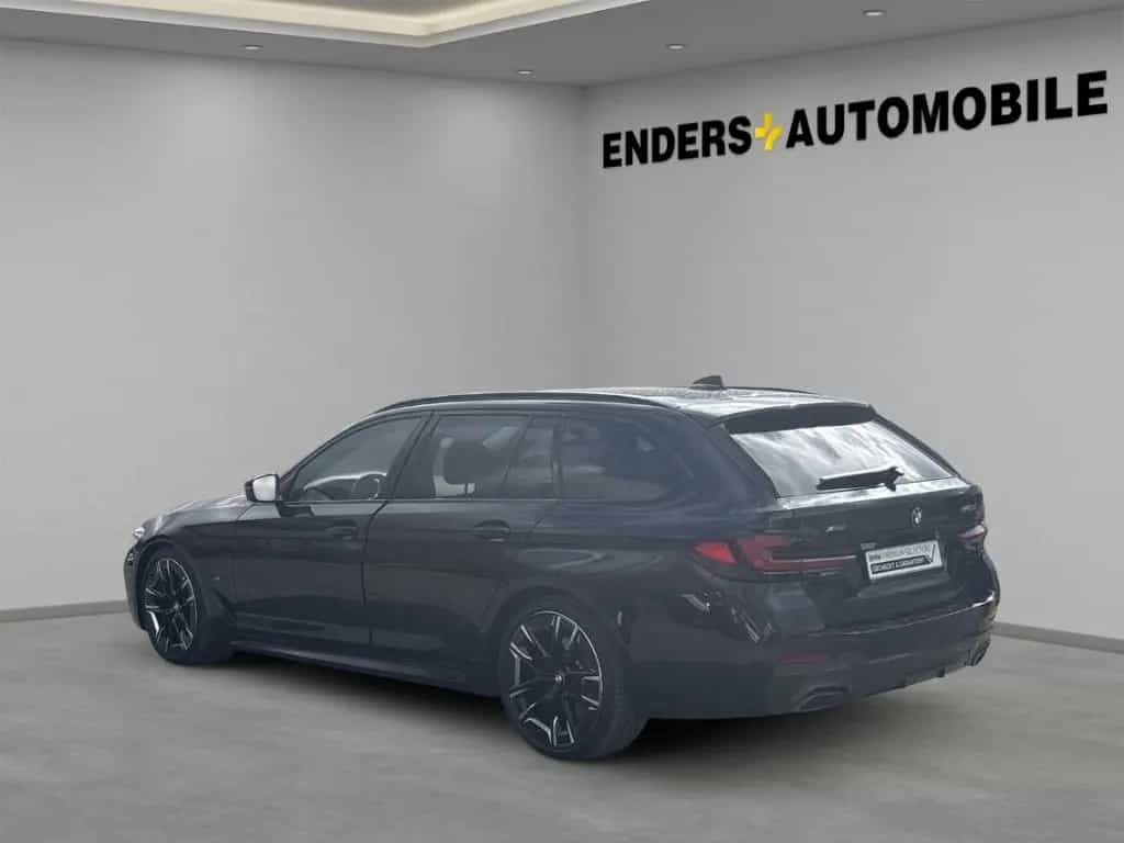 BMW 5 Series 540 d xDrive Touring M Sport Laserlicht+HUD+Navi 07/2022-photo-2