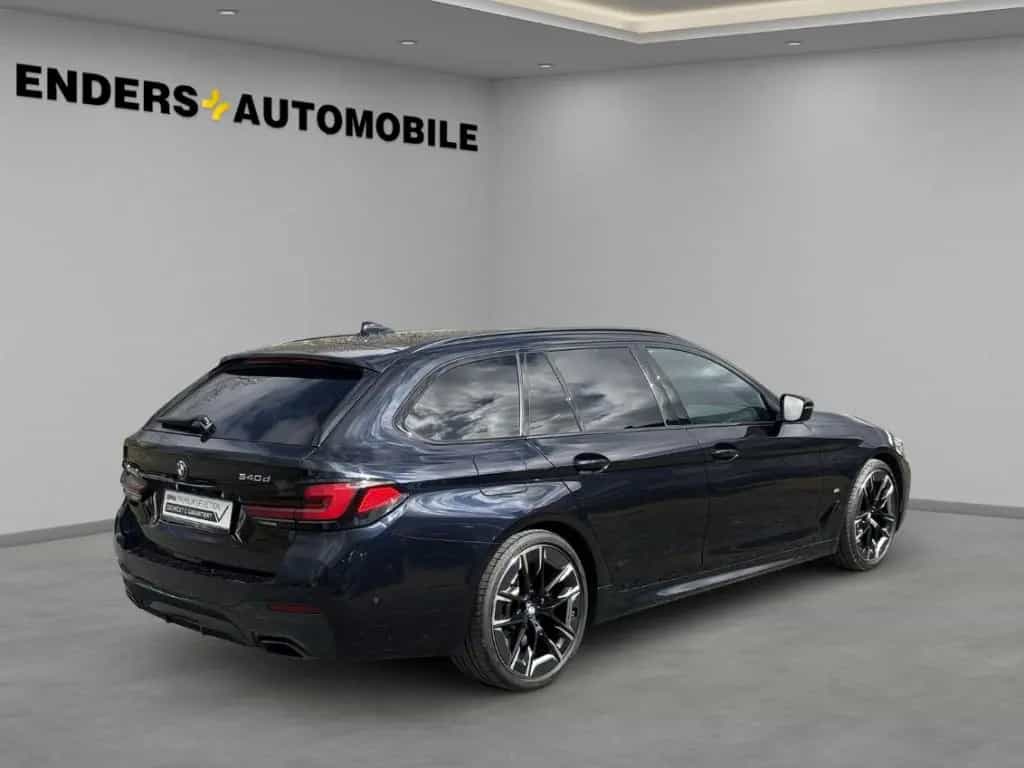 BMW 5 Series 540 d xDrive Touring M Sport Laserlicht+HUD+Navi 07/2022-photo-3