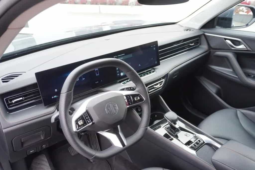 MG HS 1.5 T-GDI Luxury Aut. LED ACC 360° Totwinkel 05/2025-photo-11