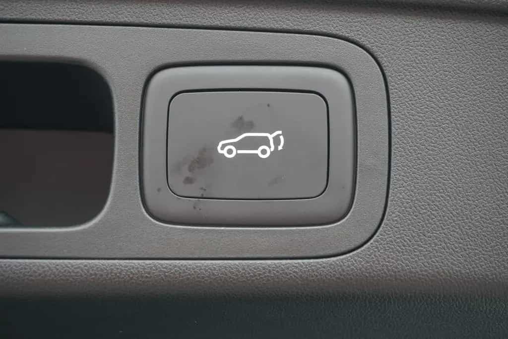 MG HS 1.5 T-GDI Luxury Aut. LED ACC 360° Totwinkel 05/2025-photo-24