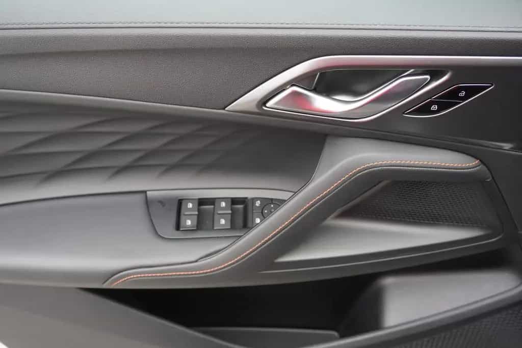 MG HS 1.5 T-GDI Luxury Aut. LED ACC 360° Totwinkel 05/2025-photo-26